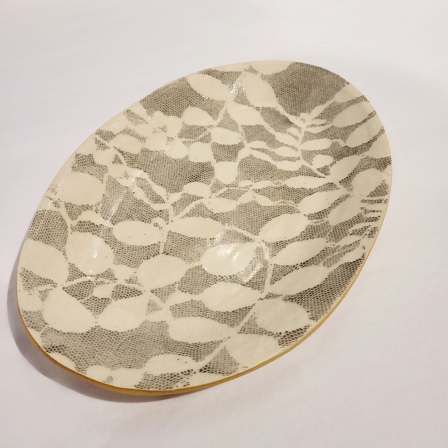 Terrafirma Ceramics- Petite Oval Aspen Charcoal