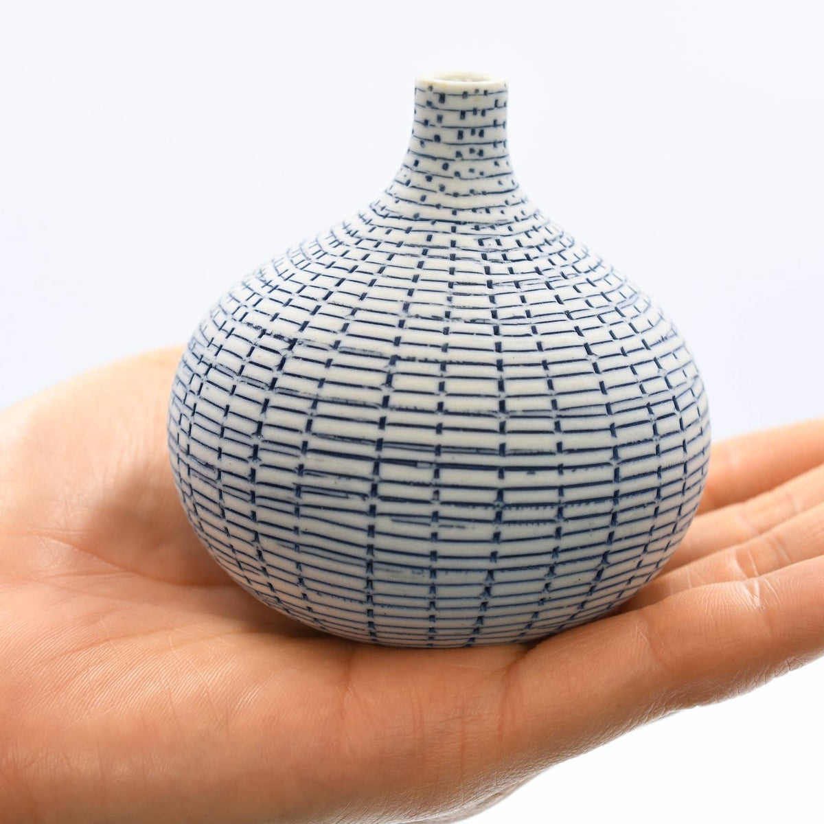 basket weave congo vase
