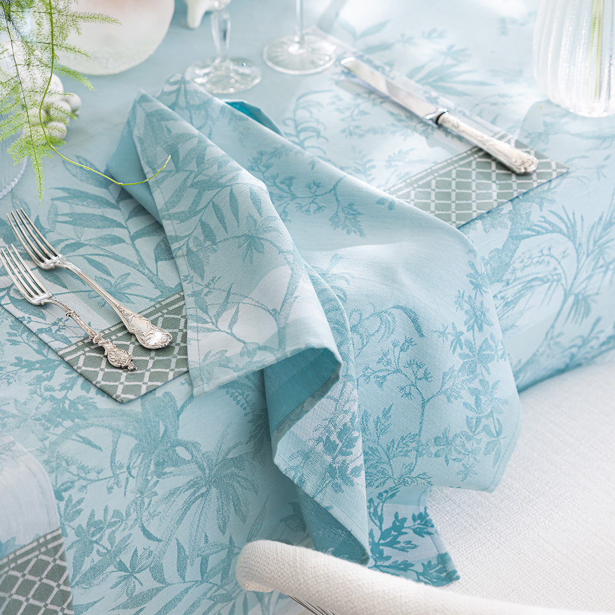 NEW! Jardin d'Eden Blue Cotton