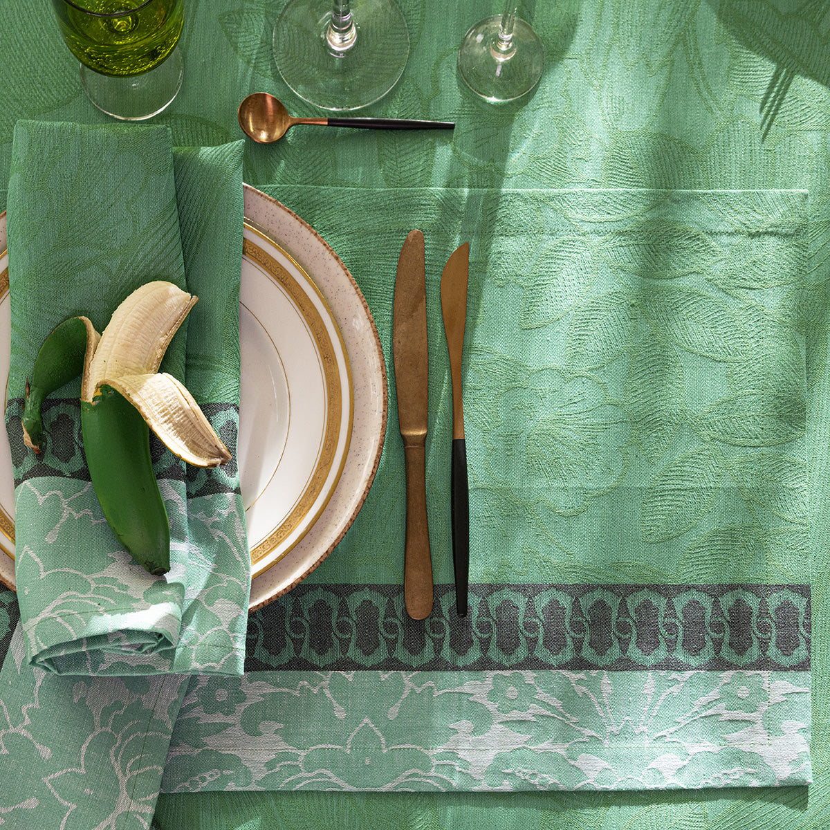 NEW! Escapade Tropical Green Linen