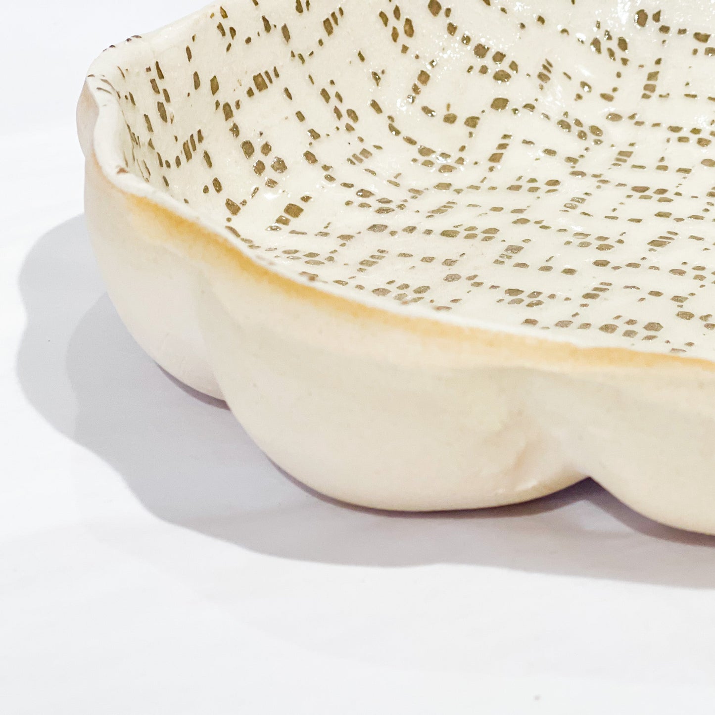 Terrafirma Ceramics - Medium Mocha Maze Scallop Bowl
