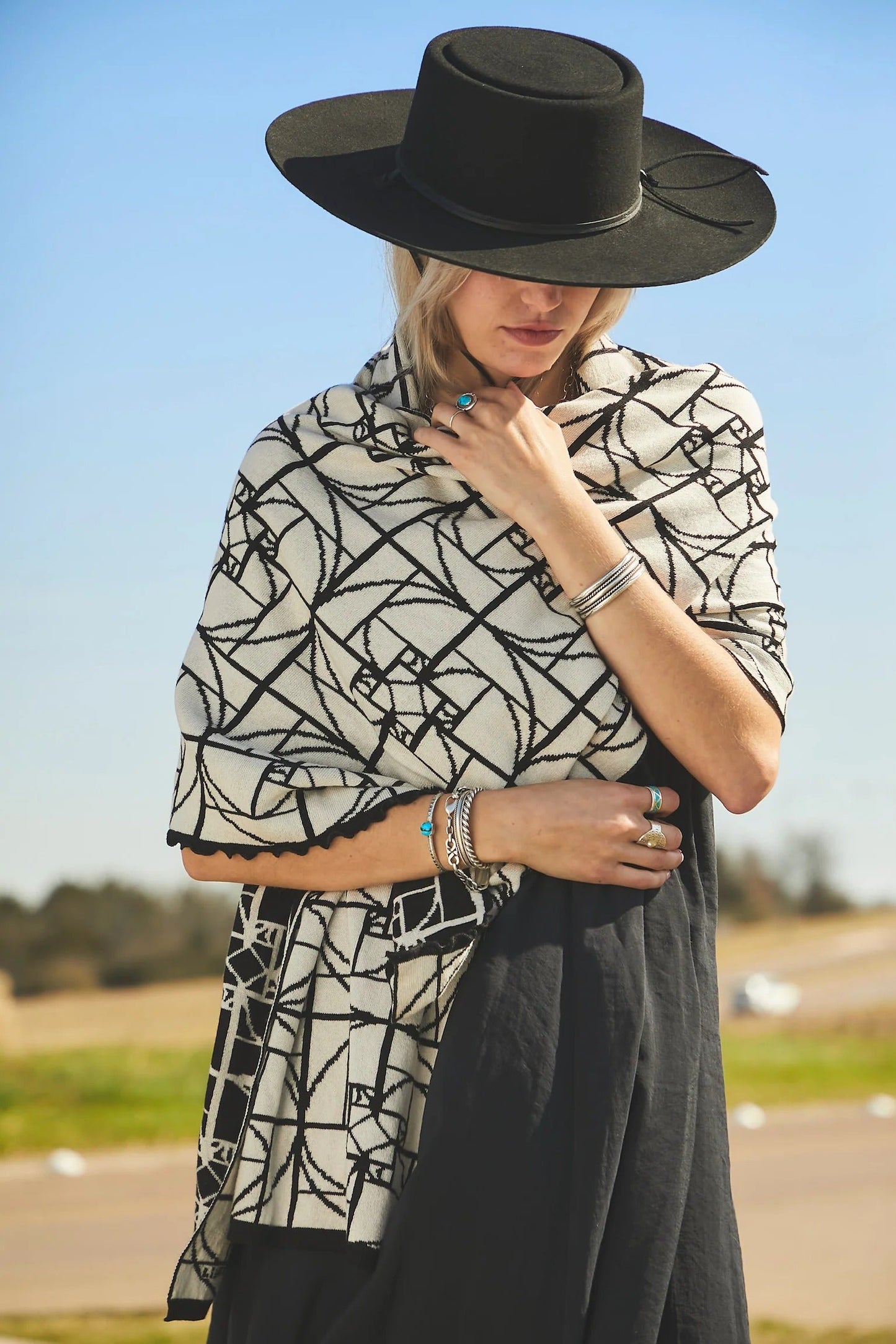 Liamolly Golden Ratio, Black and White Cotton Wrap