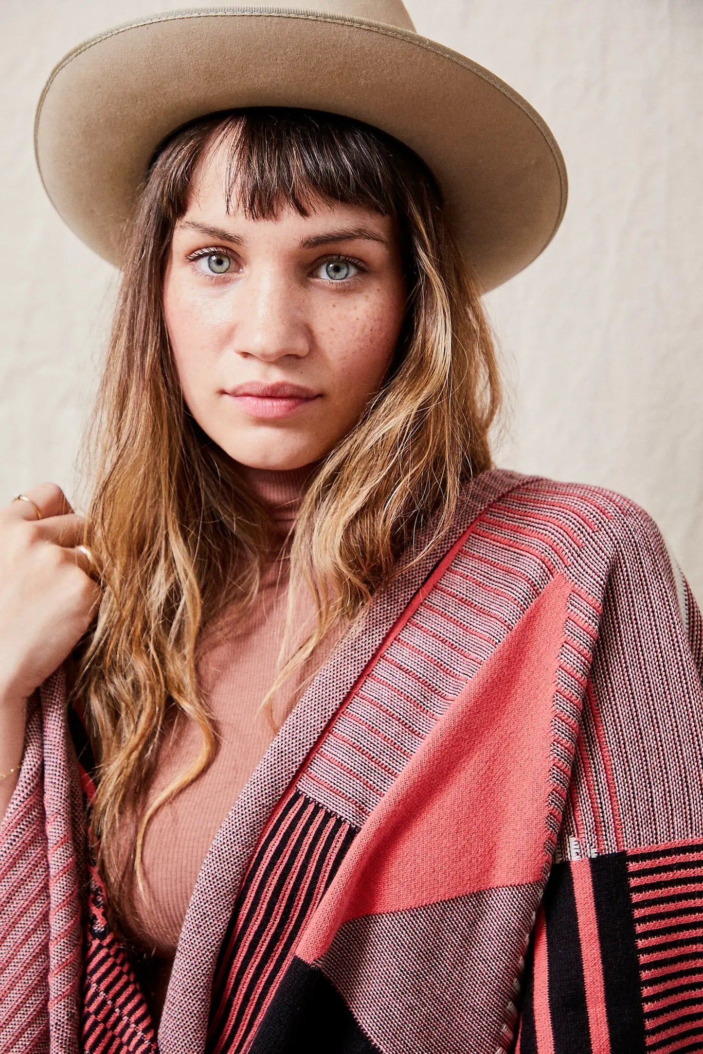 Liamolly Bauhaus Coral Wrap