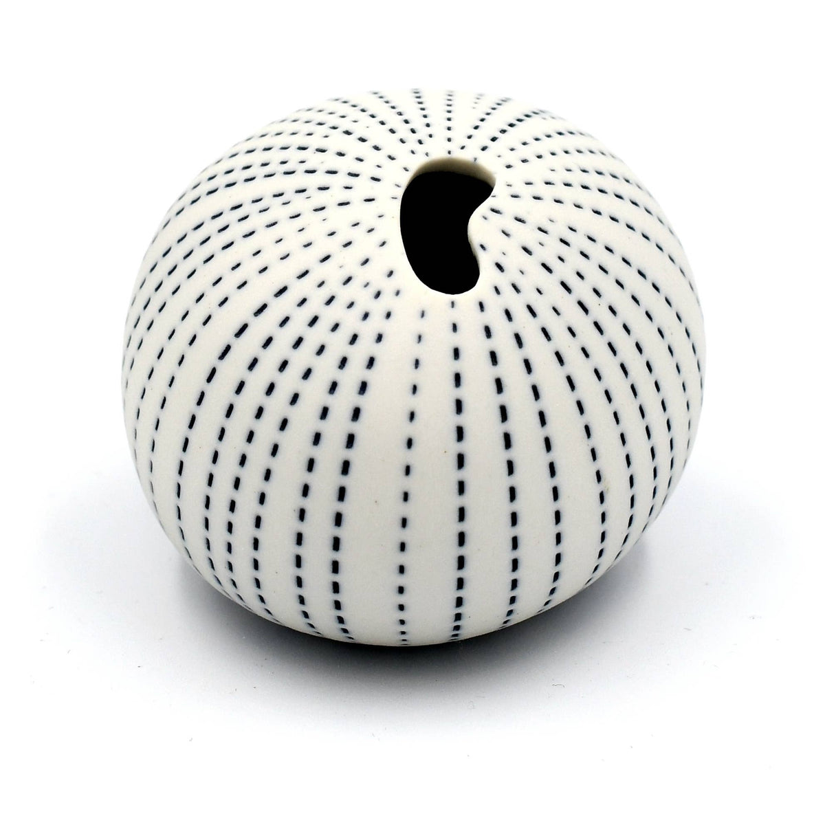 PEBBLE MINI S-Handcrafted Porcelain Bud Vase