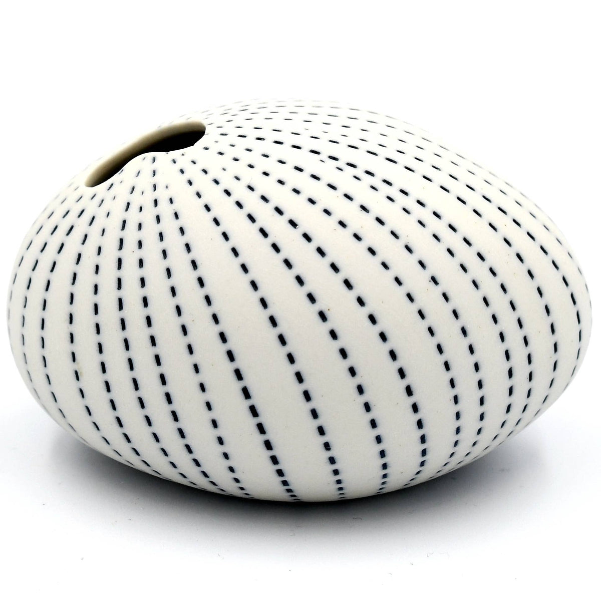 PEBBLE MINI S-Handcrafted Porcelain Bud Vase