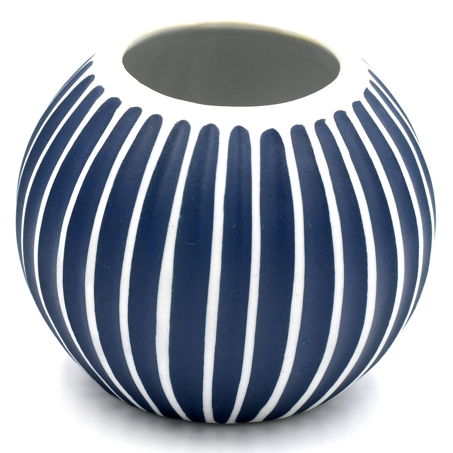 PETTRA Handcrafted Porcelain Vase