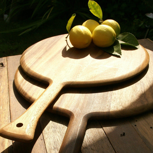 Round Acacia Board with Handle, Medium