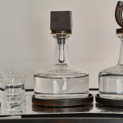 Cuadro Decanter with Leather and Iron Base