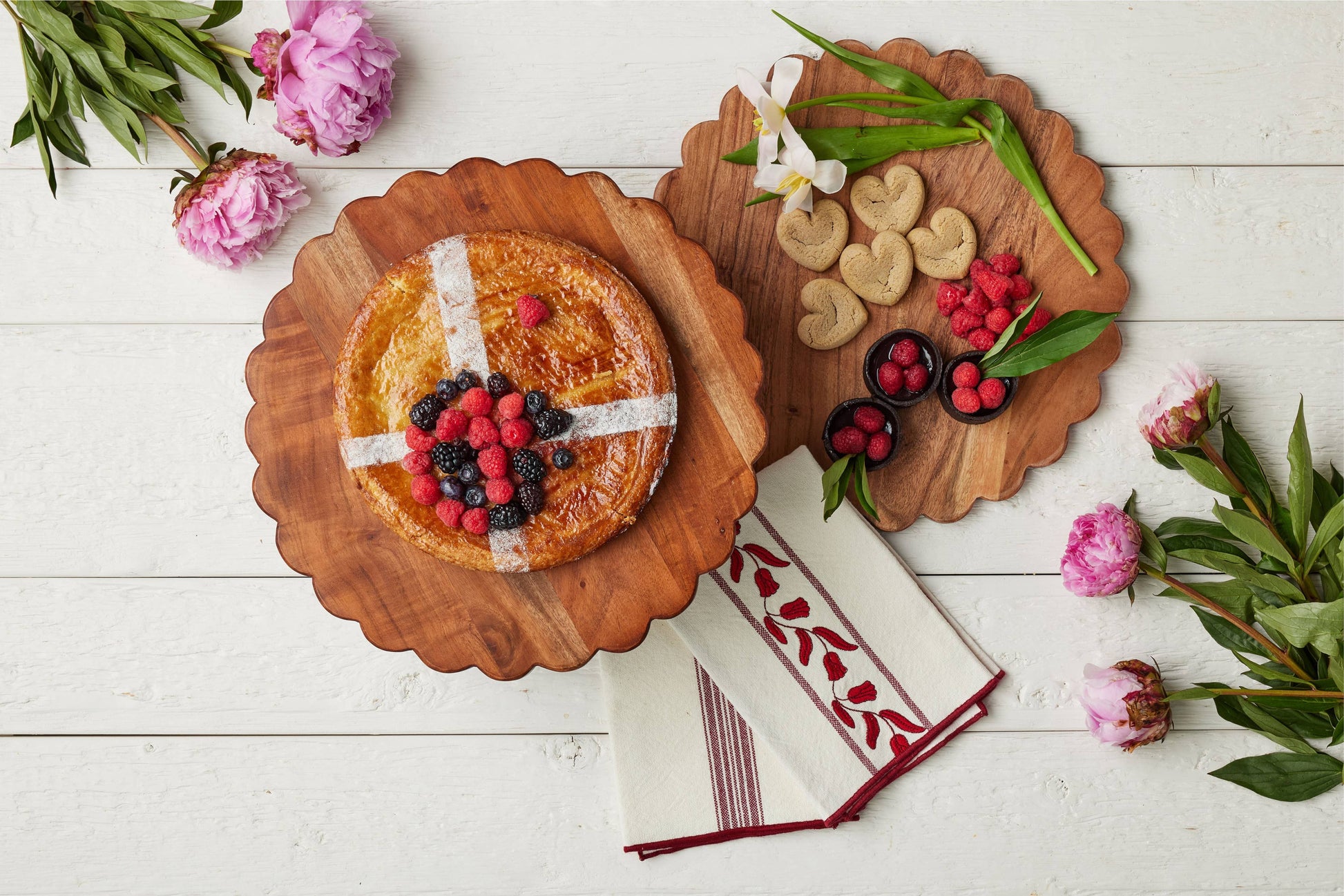 Natural Scalloped Cake Stand - r. h. ballard shop & gallery