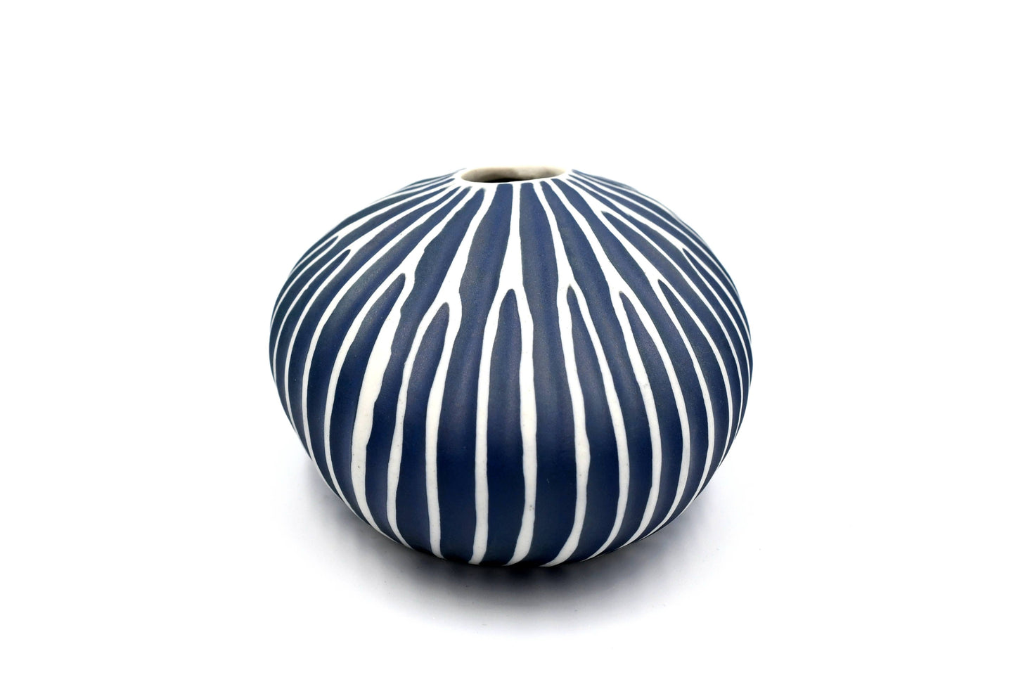 PEBBLE MX-Handcrafted Porcelain Bud Vase