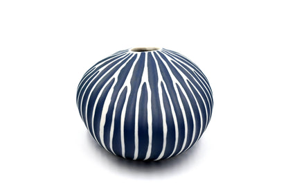 PEBBLE MX-Handcrafted Porcelain Bud Vase