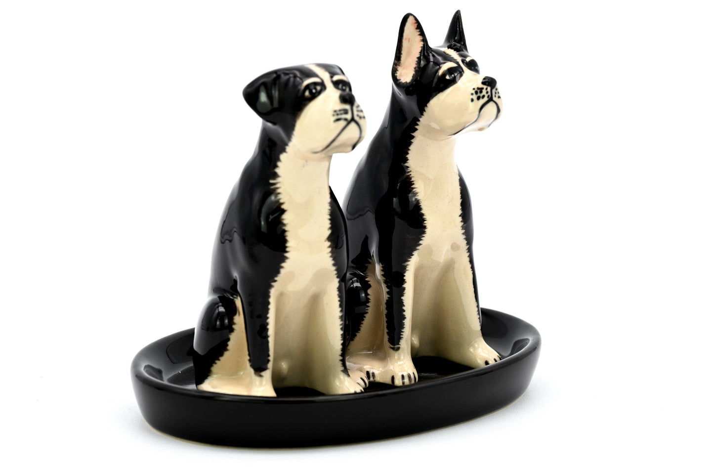 SALT AND PEPPER SHAKER Boxer and black ceramic tray