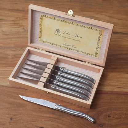 Set of 6 steak knives in a wooden box