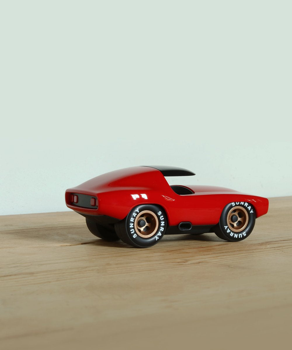 Red Lead-Belly Vincent Car