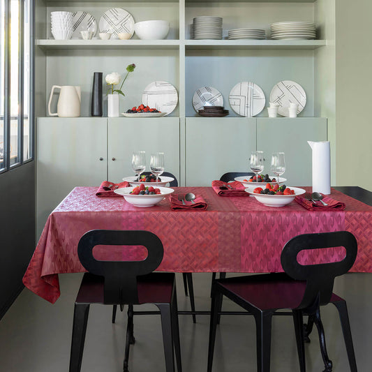 Caractère Red Tablecloth Ambiance