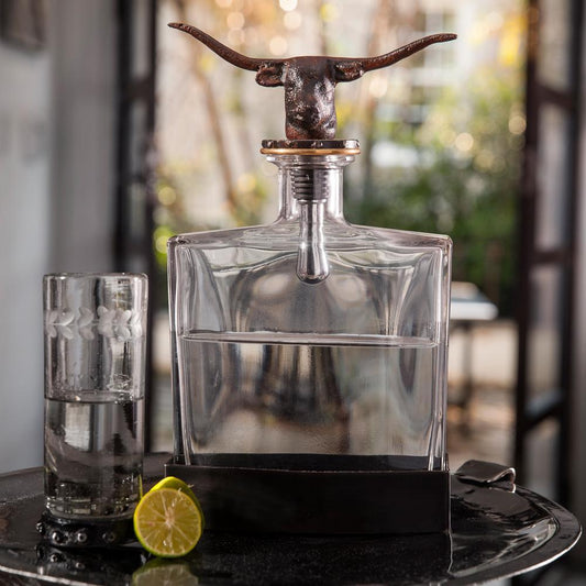 Nueces Decanter Ambiance